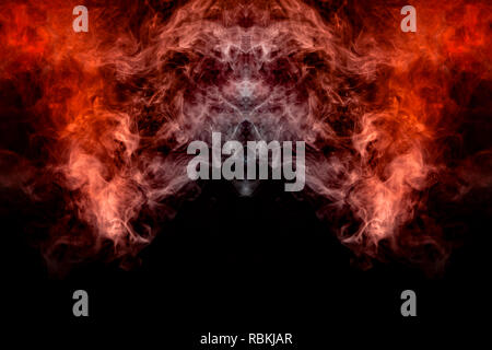Winken, transluzente Rauch, durch Licht gegen einen dunklen Hintergrund beleuchtet, in zwei Farben: Blau und Rot, verbrannt, Verdrehen in einem dramatischen silho unterteilt Stockfoto