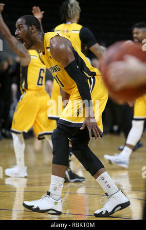 London, Ontario, Kanada. 10. Januar, 2019. Die Cape Breton Highlanders kam in London mit 11 und 6 Datensatz und spielte eine sehr entschlossene London Blitz Mannschaft, die das Spiel in überstunden nahm. In der 5 Minute Quartal die Highlanders dominiert die Blitze und zog ein 129-122 Sieg. Kirk Williams Jr (31) gepumpt, nachdem er ein spätes Spiel Korb. Lukas Durda/Alamy leben Nachrichten Stockfoto