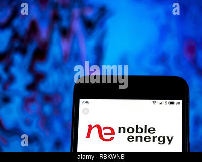 Kiew, Ukraine. 10 Jan, 2019. Noble Group Company Logo gesehen auf einem Smartphone angezeigt. Quelle: Igor Golovniov/SOPA Images/ZUMA Draht/Alamy leben Nachrichten Stockfoto