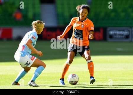 AAMI Park, Melbourne, Australien. 11 Jan, 2019. W Liga Fußball, die Stadt Melbourne und Brisbane Roar; Yuki Nagasato von Brisbane übernimmt die Kontrolle über die Kugel Credit: Aktion plus Sport/Alamy leben Nachrichten Stockfoto