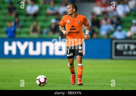 AAMI Park, Melbourne, Australien. 11 Jan, 2019. Eine Liga Fußball, Melbourne und Brisbane Roar; Eric Bautheac des Brisbane Roar bewegt sich der Ball durch das Mittelfeld Credit: Aktion plus Sport/Alamy leben Nachrichten Stockfoto