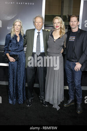 Film Premiere der Mule Mit: Clint Eastwood, Alison Eastwood, Stacy Poitras Wo: Los Angeles, Kalifornien, Vereinigte Staaten, wenn: 10 Dez 2018 Credit: Apega/WENN.com Stockfoto