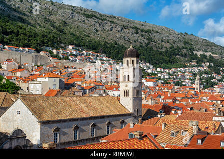 Stadtbild und Franziskanerkloster in Dubrovnik, Kroatien Stockfoto