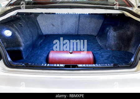 Stanced BMW E46 3er on air bag Suspension abgesenkt und geändert Stockfoto