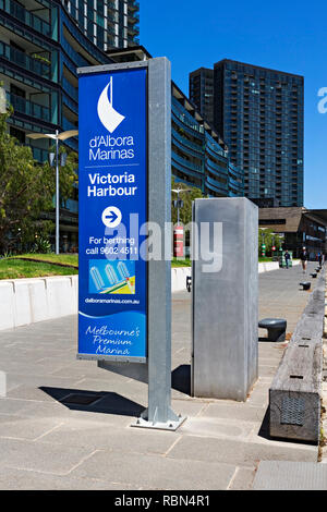 Victoria Hafen ist die Heimat der D'Albora Marina in den Docklands von Melbourne, Victoria, Australien. Die D'Albora Gruppe haben viele luxuriöse Yachthäfen in Austr Stockfoto