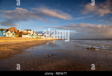 Früh morgens am Strand, Southwold, Suffolk, England Großbritannien Stockfoto