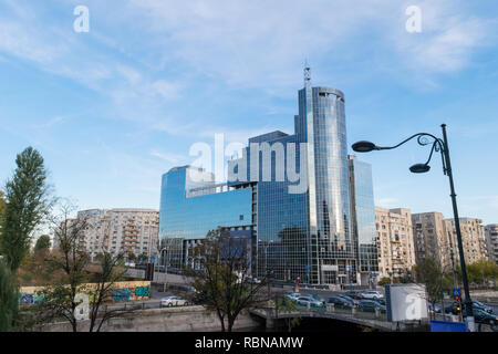 Bukarest, Rumänien - November 04, 2018: Ansicht der CCIR Business Center Gebäude in Bukarest, Rumänien, Europa. Stockfoto