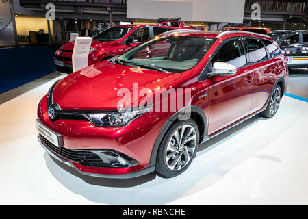 Brüssel - Jan 10, 2018: Toyota Auris Hybrid Touring Sport kompakt Kombi präsentiert auf der Brüsseler Expo Autosalon Motor Show. Stockfoto