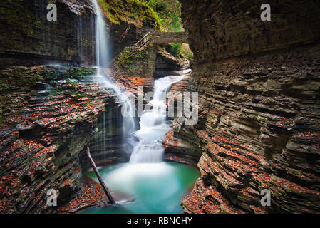 Lange Belichtung Foto der Wasserfälle an der Watkins Glen Nationalpark Stockfoto