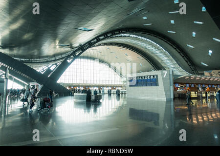 Innenraum des Terminal Gebäude der neuen Hamad internationaler Flughafen in Doha, Katar Stockfoto