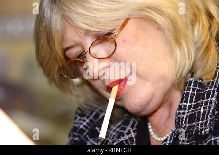Warszawa, Masowien/Polen - 2005/01/03: Marianne Faithfull Evelyn Gabriel - englische Sängerin, Songwriterin und Schauspielerin in einem Pressegespräch mit Medien Stockfoto