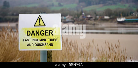 Gefahr - Gezeiten und Treibsand, Vereinigtes Königreich Stockfoto