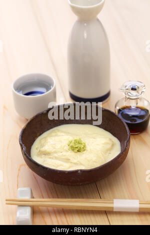 Yuba (Tofu Haut) Sashimi, Japanisch vegetarisches Essen/Tofu Haut macht durch Überfliegen die Haut aus heißen soymilk. Stockfoto