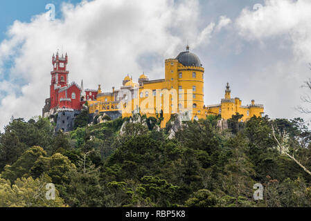 Ansicht der Palácio Nacional da Pena in Sintra Stockfoto