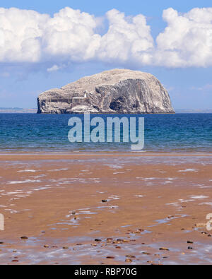 Der Bass Rock von seacliff Strand, in der Nähe von North Berwick, East Lothian, Schottland Stockfoto