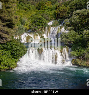 Mehrstufige Wasserfall im Nationalpark Krka in Kroatien Stockfoto