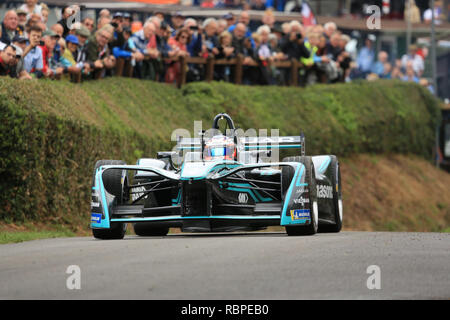 Mitch Evans fahren einen Jaguar Formel E Auto Bergrennen Shelsley Walsh, Worcestershire, England, UK. Stockfoto