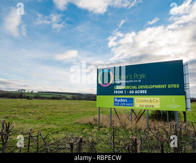 Werbeanzeige für Werbetafeln für kommerzielle Landentwicklung, Salters Park, Buccleuch Estates, Dalkeith, Midlothian, Schottland, Großbritannien Stockfoto