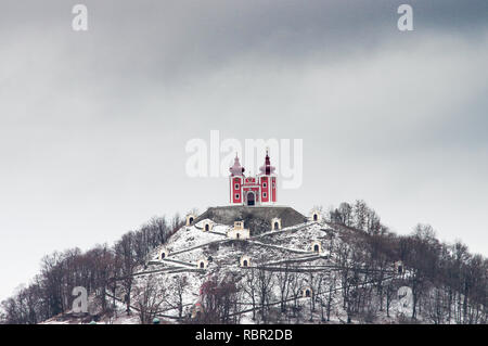 Schöne barocke Kalvarienberg in Banska Stiavnica (UNESCO-Weltkulturerbe) in der Slowakei, in Mitteleuropa Stockfoto