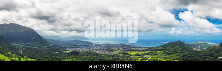 Nuuanu Pali Aussichtspunkt Panorama auf der Insel Oahu, Hawaii Stockfoto