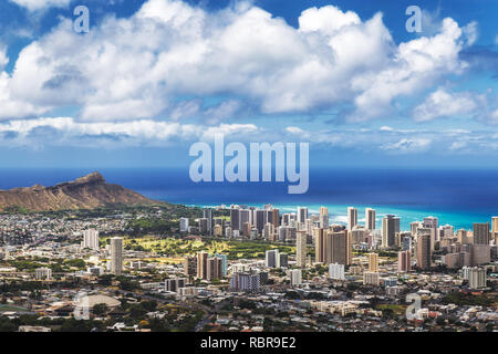 Blick auf die Stadt Honolulu, Waikiki und Diamond Head von Tantalus Lookout, Oahu, Hawaii Stockfoto