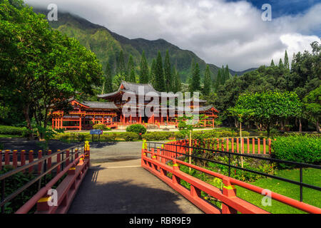 Byodo-in japanischen Tempel von schöner Natur umgeben von Insel Oahu, Hawaii Stockfoto