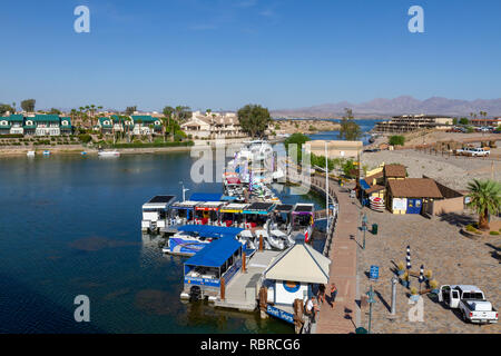 Allgemeine Ansicht mit Blick auf die Boote mieten in Lake Havasu City, West Virginia, United States. Stockfoto