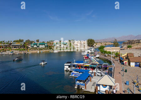 Allgemeine Ansicht mit Blick auf die Boote mieten in Lake Havasu City, West Virginia, United States. Stockfoto