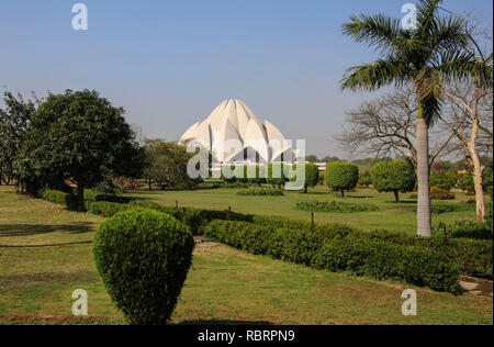 NEW DELHI, INDIEN - 17. MÄRZ 2017: Der Lotus Tempel (Bahai Haus der Andacht), New Delhi, Indien Stockfoto