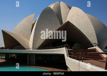 NEW DELHI, INDIEN - 17. MÄRZ 2017: Der Lotus Tempel (Bahai Haus der Andacht), New Delhi, Indien Stockfoto