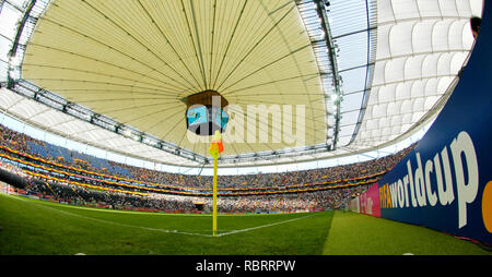 FIFA WM-Stadion Frankfurt Deutschland, 17.06.2006, FIFA Fußball-Weltmeisterschaft Deutschland 2006 Portugal gegen Iran 2:0------- Innenraum des Stadions von eckfahne Stockfoto