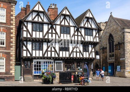 16. jahrhundert Tudor Leigh-Pemberton Haus, Castle Square, Lincoln, Lincolnshire, England, Vereinigtes Königreich Stockfoto