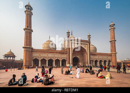 Den Ehrenhof in Jama Masjid - eine sehr berühmte Moschee in Delhi, Indien Stockfoto