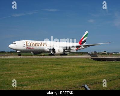 Ein 6-EFH Emirates Boeing 777-F 1 H-cn 35608 Bild 4. Stockfoto