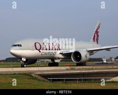 Ein 7-BFE Qatar Airways Cargo Boeing 777-FDZ-cn 39644, 25. August pic-005 2013. Stockfoto