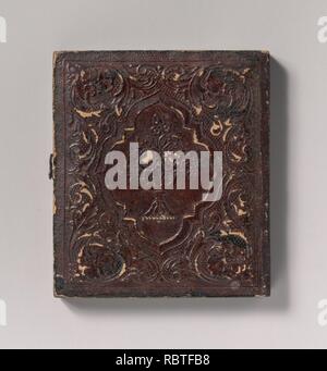 - Tischler in Hut mit Beil, Kompass, Square und Hand sah - Stockfoto