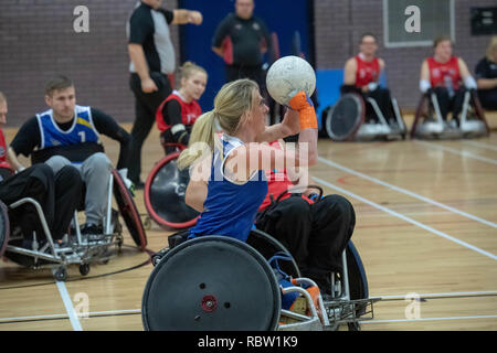 Brentwood, Essex, 12. Januar 2019 Großbritannien Rollstuhl Rugby Abteilung drei Wettbewerb Solent Hammerhaie (rot) im Vergleich zu Brighton Piratenschiffe (blau) Credit Ian Davidson/Alamy leben Nachrichten Stockfoto