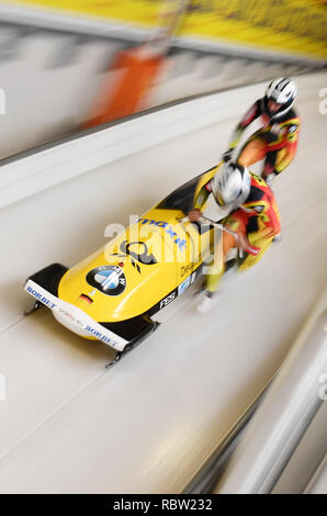 12 Januar 2019, Bayern, Schönau am Königssee: Zwei-mann Bob, Frauen, Kunsteisbahn am Königssee: Deutsche bobsledders Mariama Jamanka und Annika Drazek am Start. Foto: Tobias Hase/dpa Stockfoto
