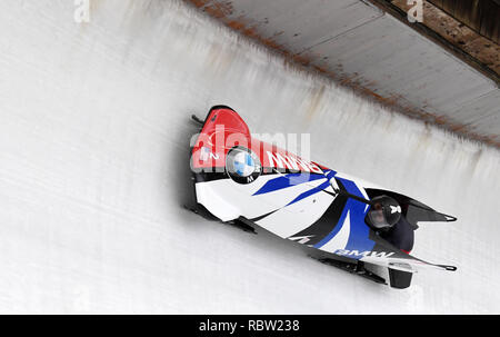 12 Januar 2019, Bayern, Schönau am Königssee: Zwei-mann Bob, Frauen, Kunsteisbahn am Königssee: US Bob Reiter Elana Meyers Taylor und See Kwaza in Aktion. Foto: Tobias Hase/dpa Stockfoto