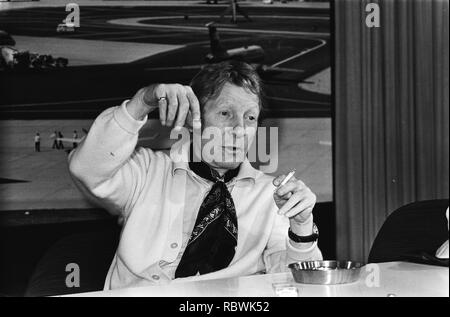 Aankomst van de komiek Danny Kaye, UNICEF Ambassadeur, op Schiphol, Bestanddeelnr 930-3178. Stockfoto