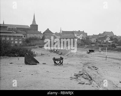 Aanleg en verbeteren van wegen, dijken, Bestanddeelnr spaarbekken, 253-6649. Stockfoto