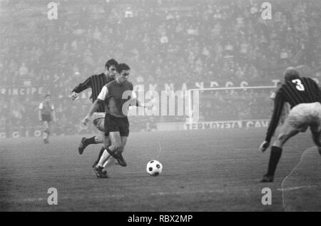 AC Mailand tegen Feyenoord 1-0 Europa Cup ICH. Bestanddeelnr Spelmoment, 922-9634. Stockfoto