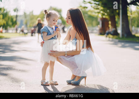 Mutter mit Tochter Stockfoto