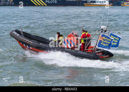 ROTTERDAM, Niederlande - 3. SEPTEMBER 2017: Demonstration Rettungsboot im Hafen Rotterdam Tage Stockfoto