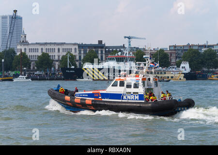 ROTTERDAM, Niederlande - 3. SEPTEMBER 2017: Demonstration Rettungsboot im Hafen Rotterdam Tage Stockfoto