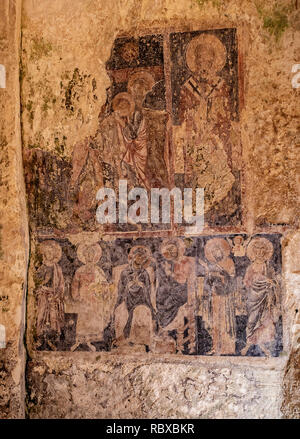 Italien Basilikata Matera Sasso Caveoso - Kirche Santa Maria Alle Malve von links Deposizione della Croce XIII-XIV Sec; San Nicola Vescovo di Mira XIII-XIV Sek.; Incoronazione della Vergine e Santi XIV Sec Stockfoto