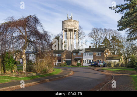 Wasserturm in der Ortschaft Roade, Northamptonshire, Großbritannien Stockfoto