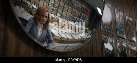 Glas ist ein 2019 amerikanischen Superhelden Thriller geschrieben, produziert und von M.Night Shyamalan geleitet. Der Film ist eine Fortsetzung der bisherigen Filme Unbreakable (2000) und Split (2016 Shyamalan's), kumulativ bildet die Eastrail 177 Trilogie. Dieses Foto ist nur für den redaktionellen Gebrauch bestimmt und unterliegen dem Copyright der Film Company und/oder der Fotograf durch den Film oder die Produktion Firma zugewiesen und kann nur reproduziert durch Veröffentlichungen im Zusammenhang mit der Förderung der oben genannten Film. Eine obligatorische Gutschrift auf dem Film Firma ist erforderlich. Der Fotograf sollte auch angerechnet werden, wenn bekannt. Stockfoto