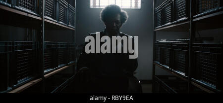 Glas ist ein 2019 amerikanischen Superhelden Thriller geschrieben, produziert und von M.Night Shyamalan geleitet. Der Film ist eine Fortsetzung der bisherigen Filme Unbreakable (2000) und Split (2016 Shyamalan's), kumulativ bildet die Eastrail 177 Trilogie. Dieses Foto ist nur für den redaktionellen Gebrauch bestimmt und unterliegen dem Copyright der Film Company und/oder der Fotograf durch den Film oder die Produktion Firma zugewiesen und kann nur reproduziert durch Veröffentlichungen im Zusammenhang mit der Förderung der oben genannten Film. Eine obligatorische Gutschrift auf dem Film Firma ist erforderlich. Der Fotograf sollte auch angerechnet werden, wenn bekannt. Stockfoto