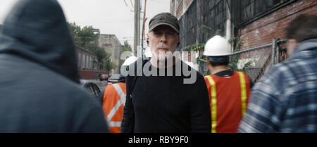 Glas ist ein 2019 amerikanischen Superhelden Thriller geschrieben, produziert und von M.Night Shyamalan geleitet. Der Film ist eine Fortsetzung der bisherigen Filme Unbreakable (2000) und Split (2016 Shyamalan's), kumulativ bildet die Eastrail 177 Trilogie. Dieses Foto ist nur für den redaktionellen Gebrauch bestimmt und unterliegen dem Copyright der Film Company und/oder der Fotograf durch den Film oder die Produktion Firma zugewiesen und kann nur reproduziert durch Veröffentlichungen im Zusammenhang mit der Förderung der oben genannten Film. Eine obligatorische Gutschrift auf dem Film Firma ist erforderlich. Der Fotograf sollte auch angerechnet werden, wenn bekannt. Stockfoto